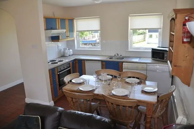 Glenbeg Point Holiday homes No 55 - Mutfak