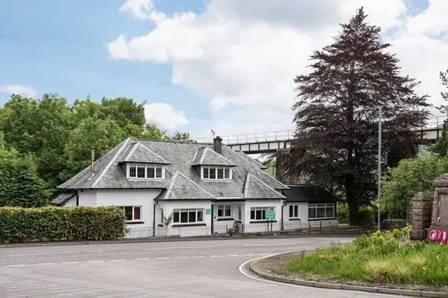 Glenbruar House