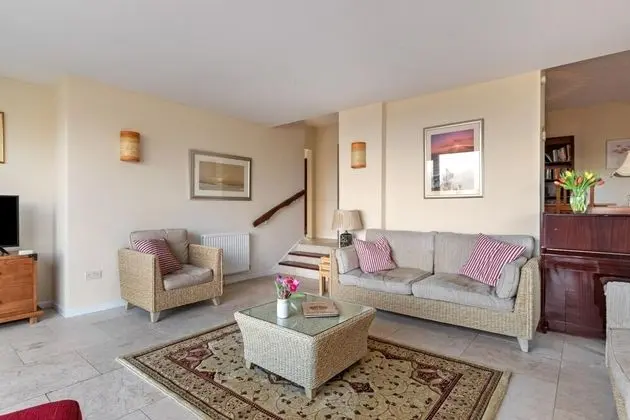 Glendale Cottage - Sea Views Beach Access Hot Tub - Oda