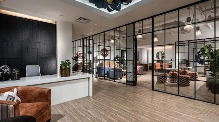Glendon Apartments - Lobi