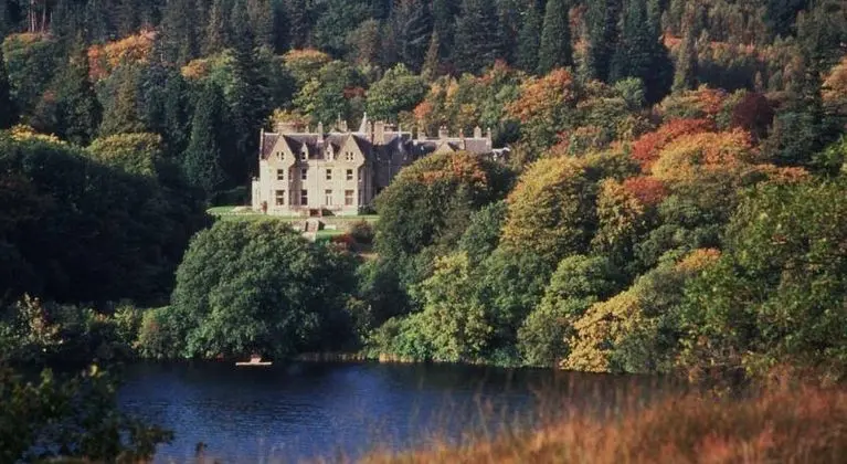 Glengarry Castle Hotel
