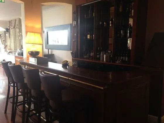 Glenlyn Hotel