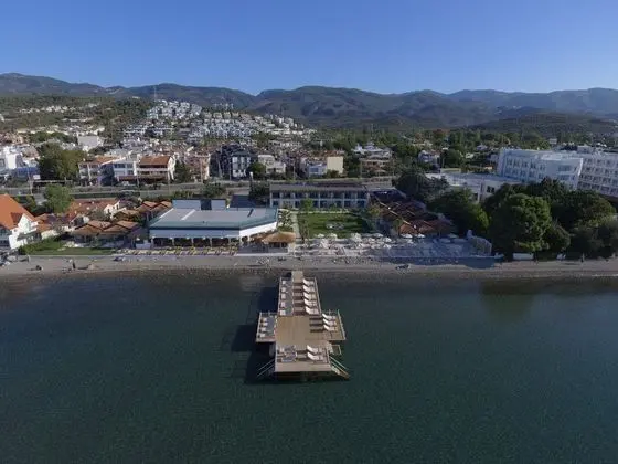 Glenn Hotel Beach
