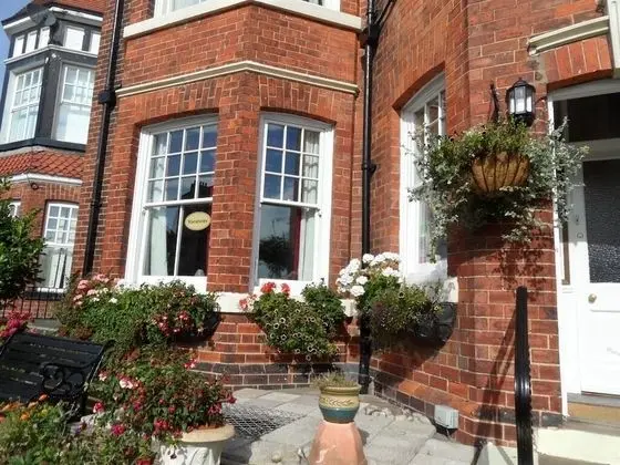 Glenora Guest House