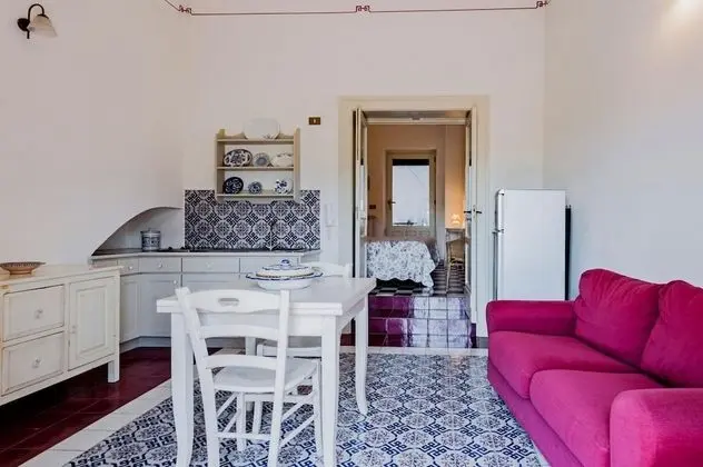 Gli Iris Apartments - Casa Fucsia by Wonderful Italy