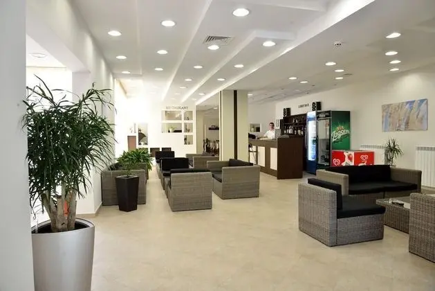 Glicinia Hotel - Lobi