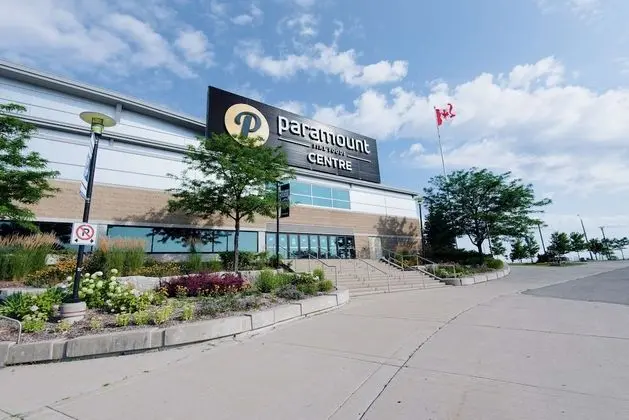 GLō Best Western Mississauga Corporate Centre - Dış Mekan