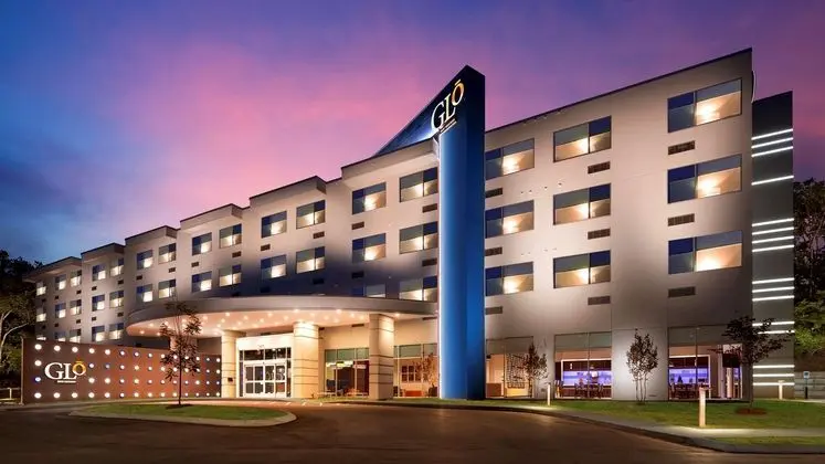 Glo Best Western Nashville Airport West