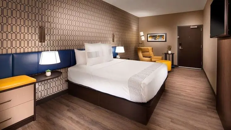 Glō Best Western Pooler - Savannah Airport Hotel - Oda