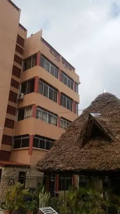 Global Africa Apartment & Hotel - Mtwapa - Dış Mekan