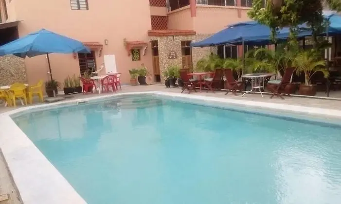Global Africa Apartment & Hotel - Mtwapa - Havuz