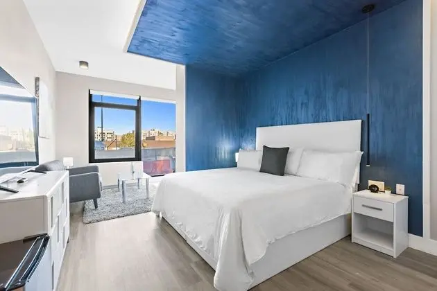 Global Luxury Suites at The Arches