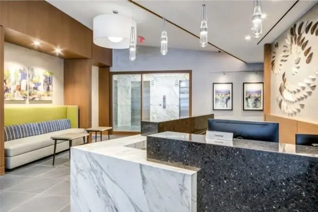 Global Luxury Suites Bethesda Chevy Chase - Lobi