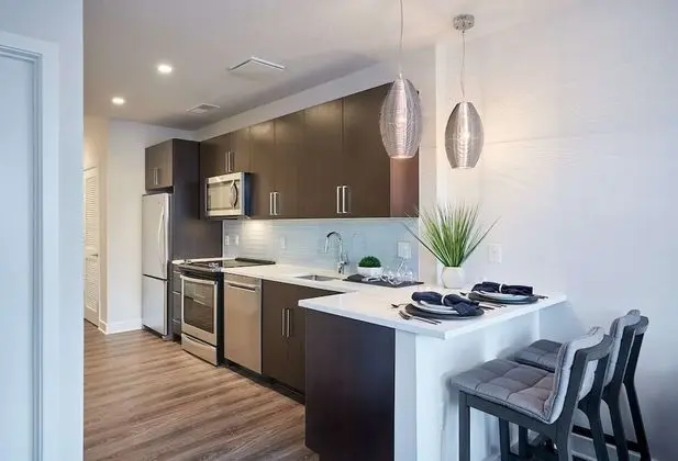 Global Luxury Suites Clarendon Metro - Mutfak