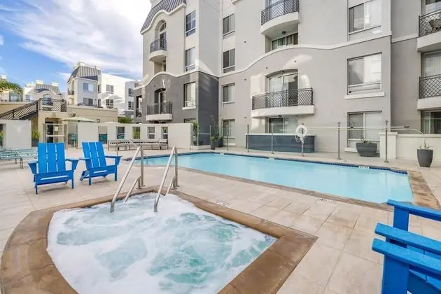 Global Luxury Suites at Lincoln Blvd - Havuz