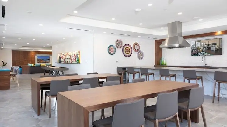 Global Luxury Suites San Mateo - Lobi