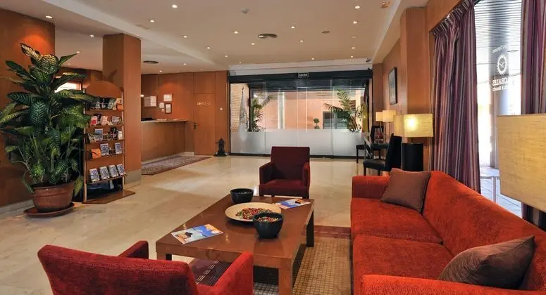 Globales de los Reyes Hotel