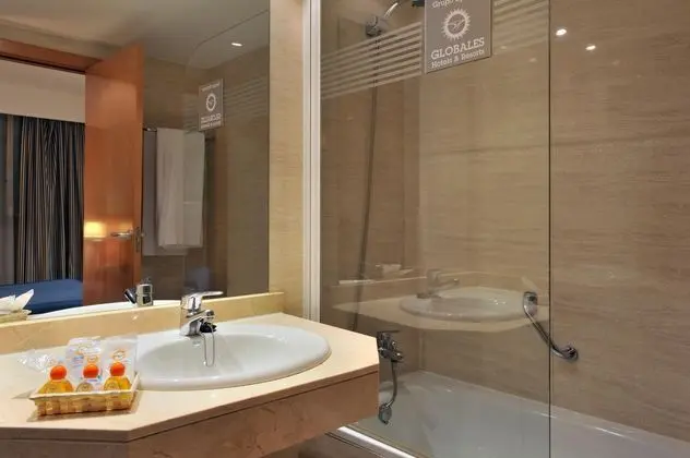 Globales de los Reyes Hotel - Oda