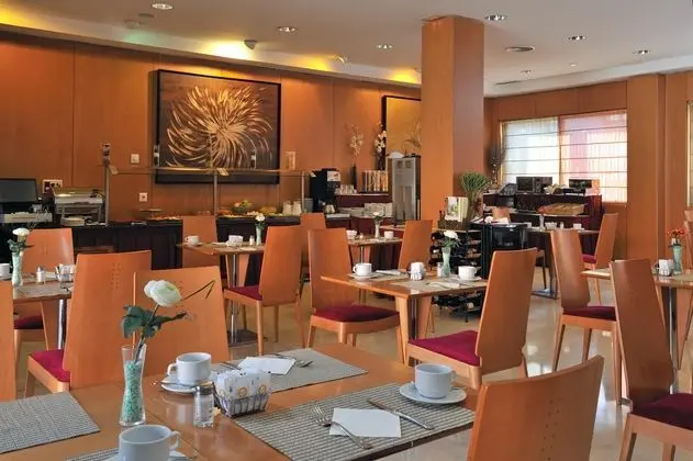 Globales de los Reyes Hotel - Yeme / İçme