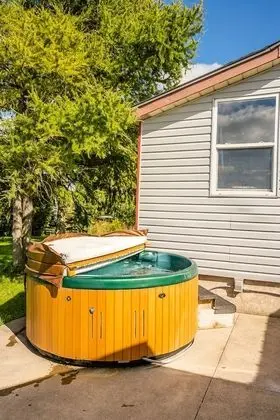 GLOBALSTAY. Cozy Cabin 300m Lake Erie - Havuz