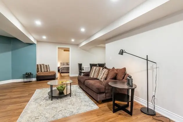 GLOBALSTAY. Modern Family Basement in Mississauga - İç Mekan