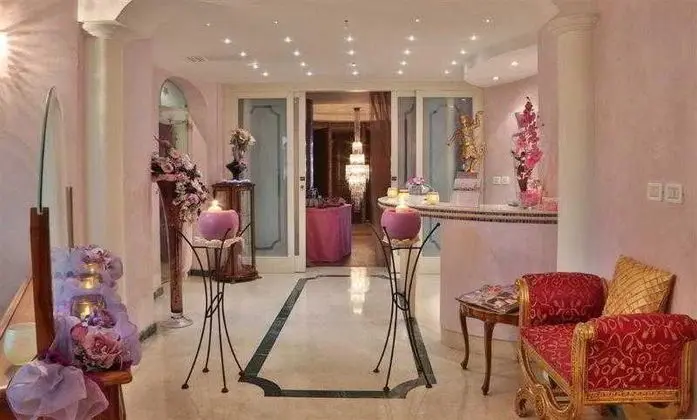 Hotel Globus Sure Hotel Collection by Best Western