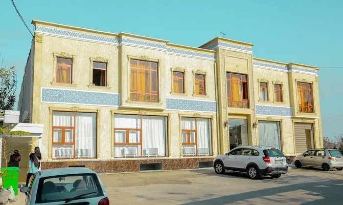 Globus Hotel