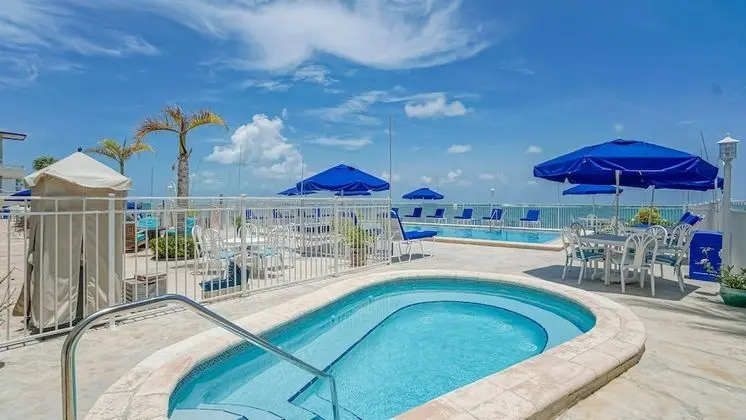 Glunz Ocean Beach Hotel & Resort
