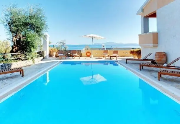 Glyfa Apartments - Havuz