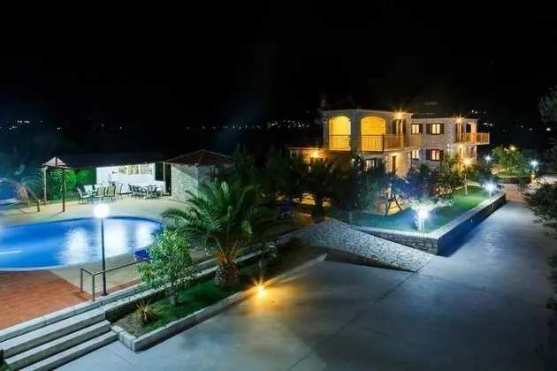 Glyfada Villas 2 - Oda