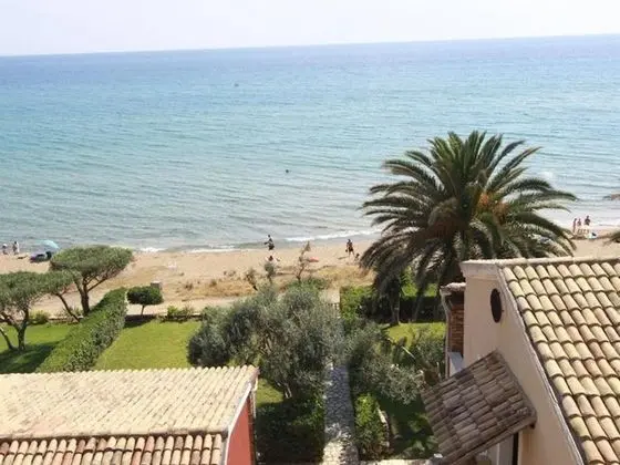 Glyfada Two Floors Maizonette Aa2g 61