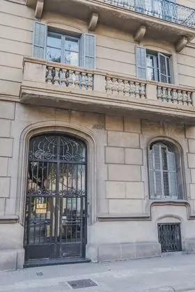Go Barcelona Guest House - Dış Mekan