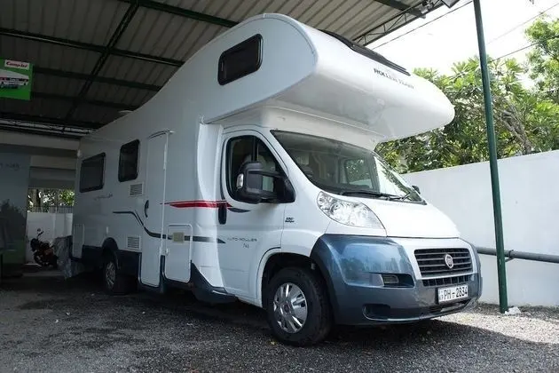 Go Outdoors Motor Home - Caravan Park