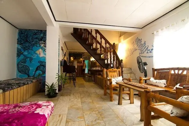Go Surfari House