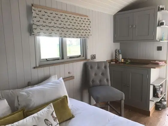Goblin Coombe Glamping - Oda