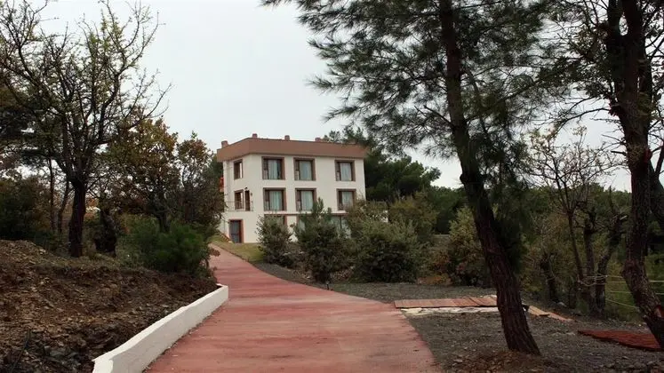 Gödence Hotel Restoran