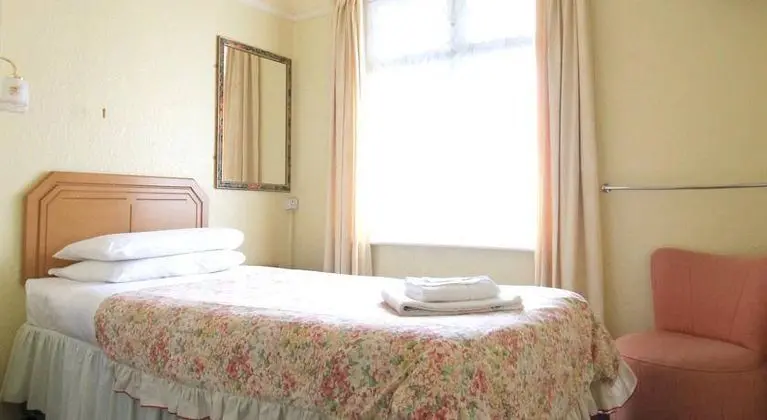 Godolphin Arms Hotel