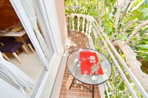 Goga - With Free Parking - A2