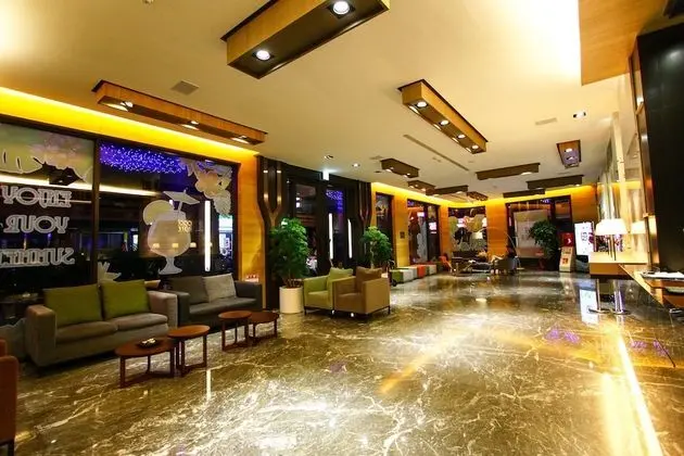GoGo Hotel