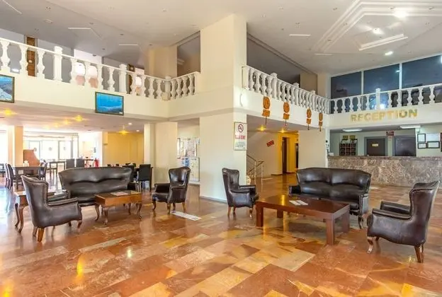 Gold Green Hotel - Lobi