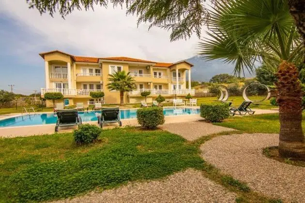 Gold Lion Hotel