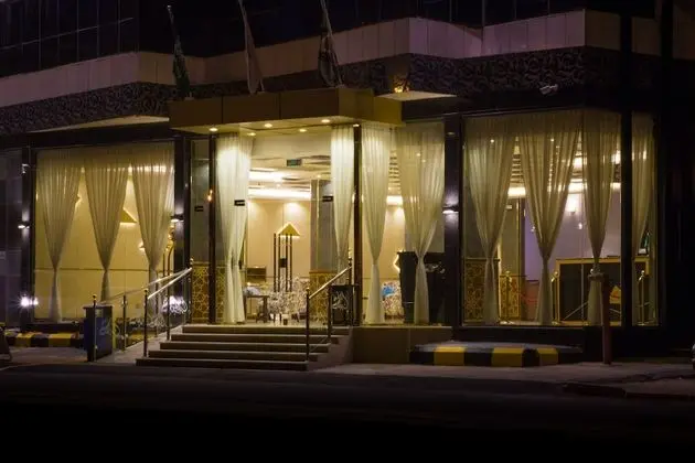 Gold Hotel