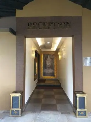 Golden Amoon Resort