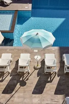 Golden Hotel & Apartments - Havuz