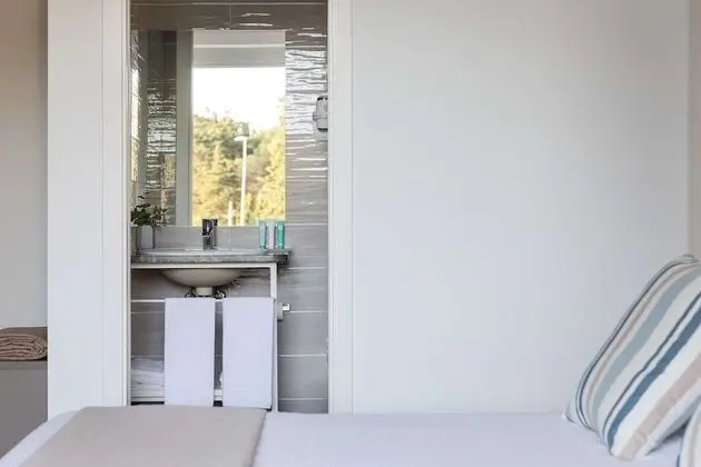Golden Hotel & Apartments - Oda