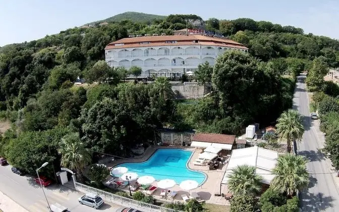 Golden Beach Agiocampos Hotel - Dış Mekan