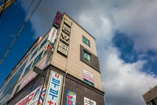 Golden Business Hotel