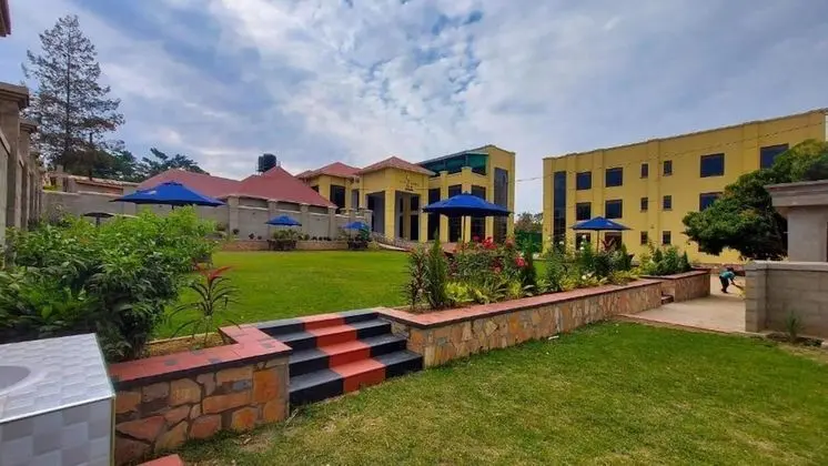 Golden Castle Hotel