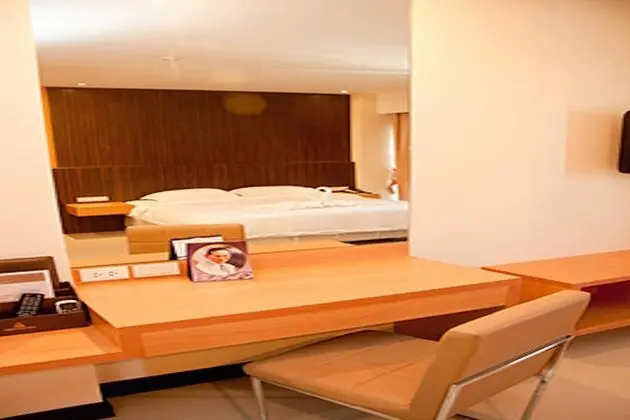 Golden City Rayong Hotel - Oda