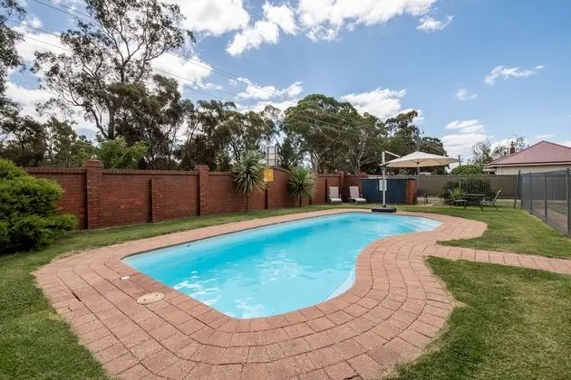 Golden Country Motel & Caravan Park - Havuz